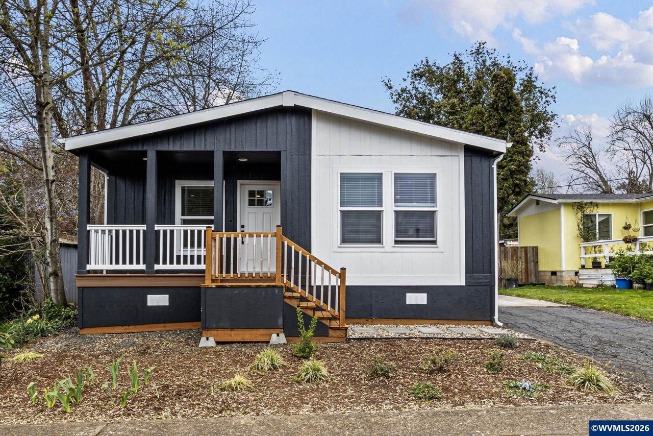 631 Ellendale - Photo 1