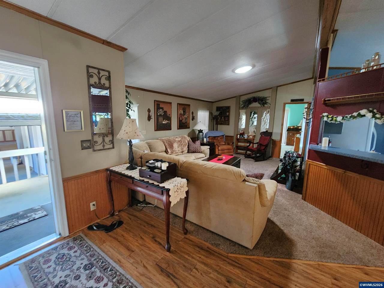 https://bt-photos.global.ssl.fastly.net/salem/1280_boomver_1_839700-2.jpg