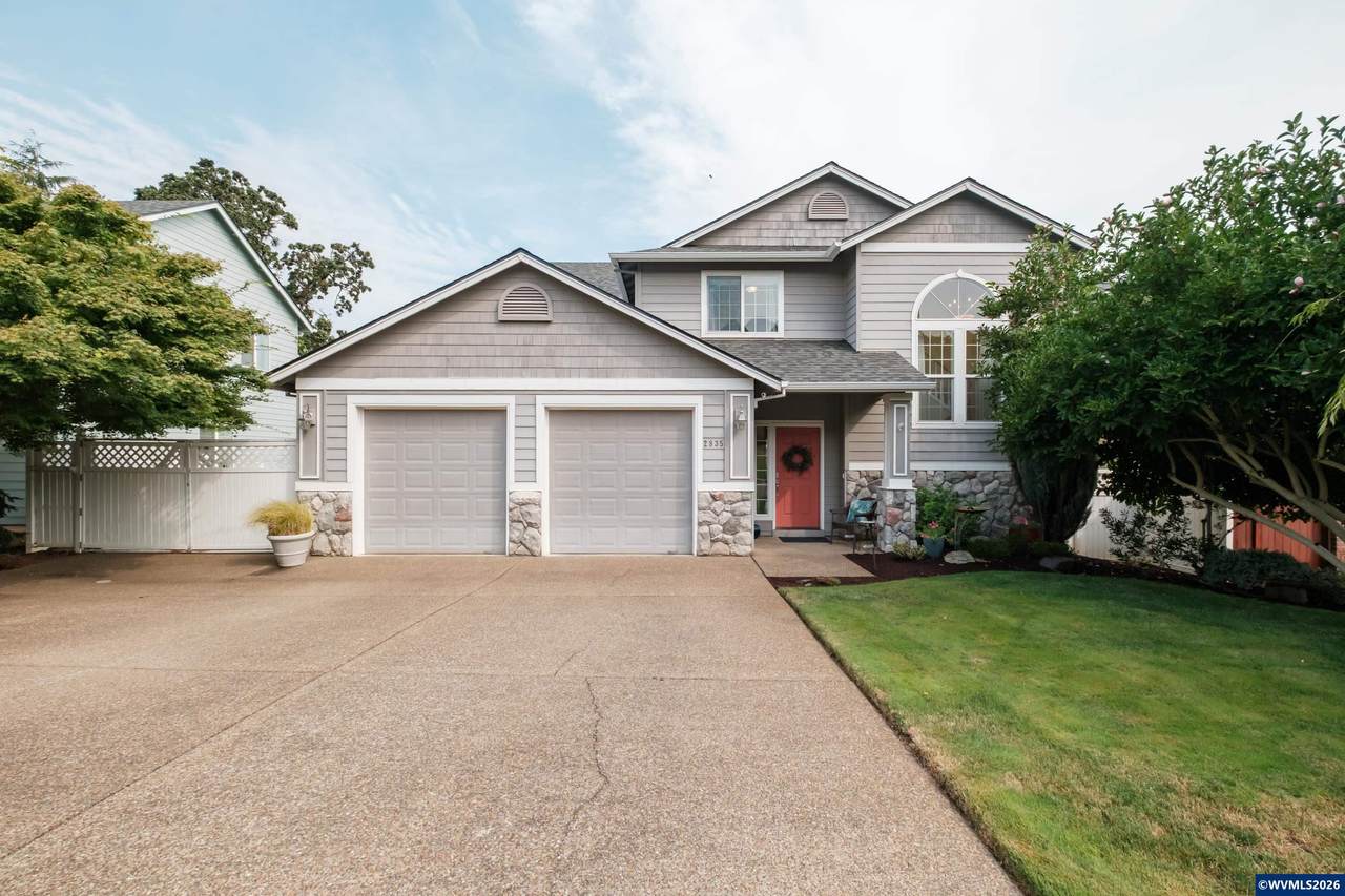 2835 Fillmore Av - Photo 1