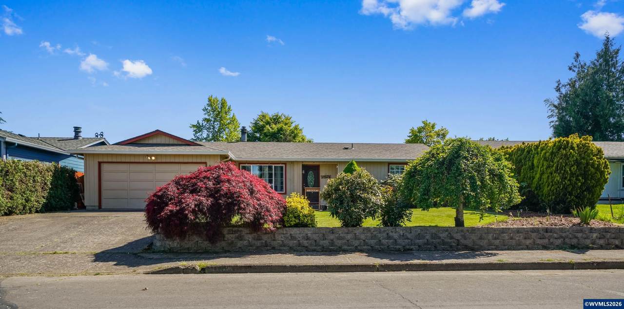 4702 Settlers Dr - Photo 1