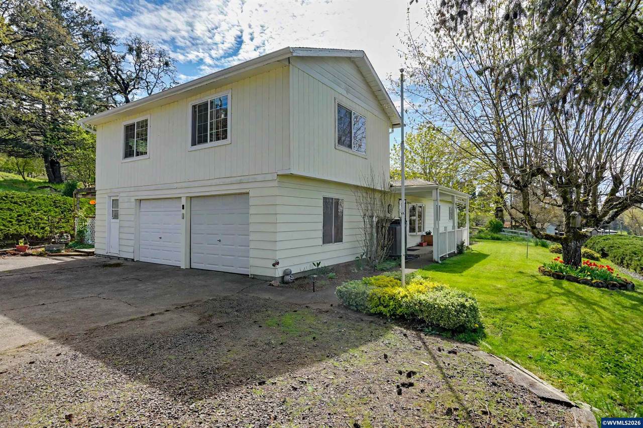 33724 Viewcrest Dr - Photo 1