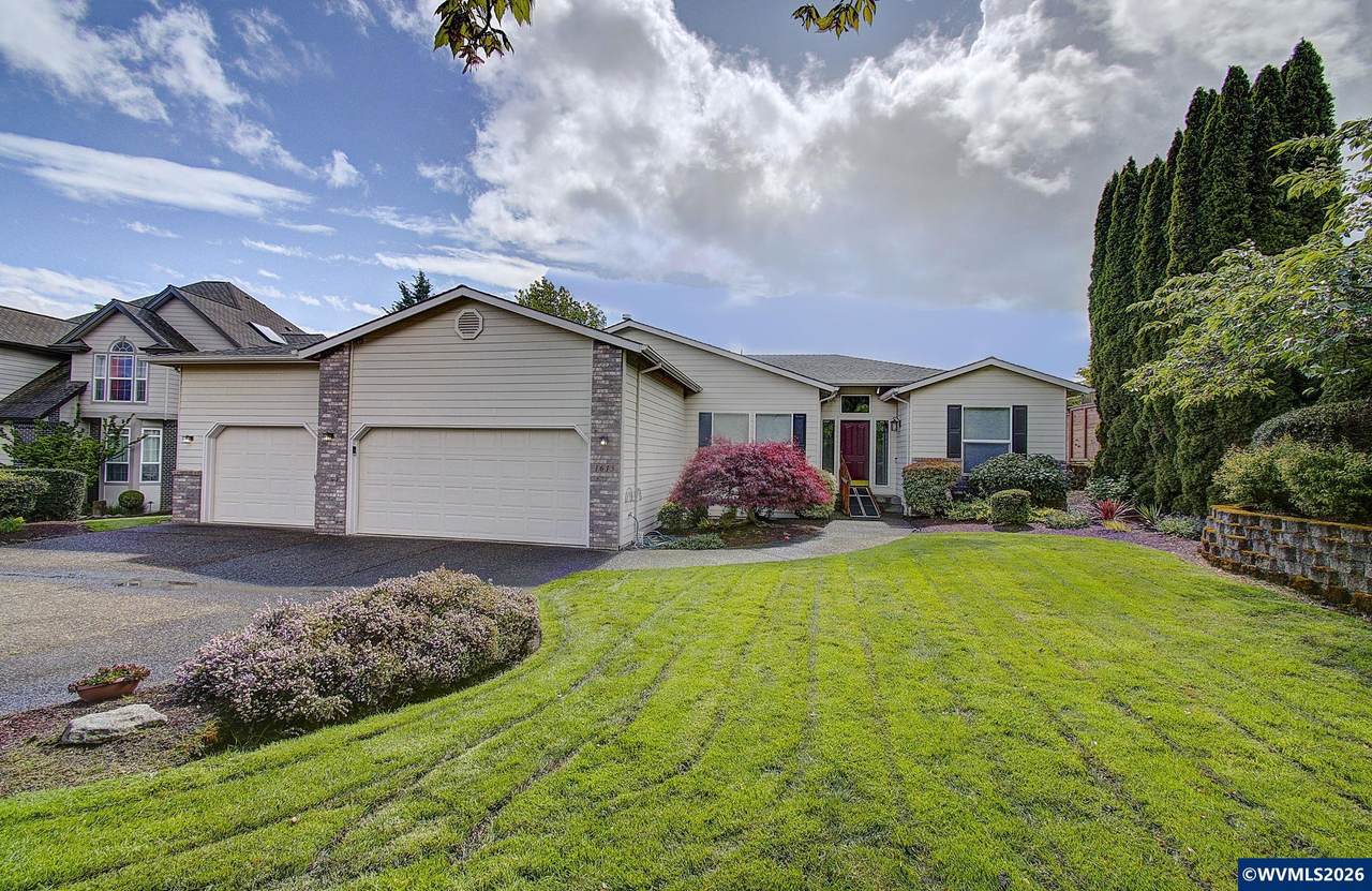 1615 Sisters Ct - Photo 1