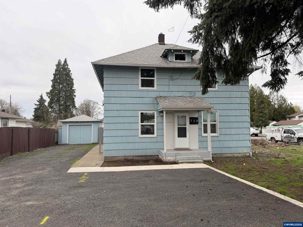 710 Airport Rd - Photo 1