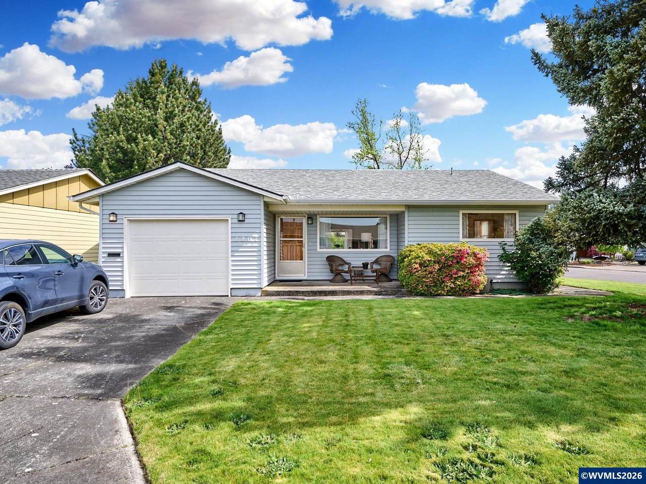 2207 Oregon Ct - Photo 1