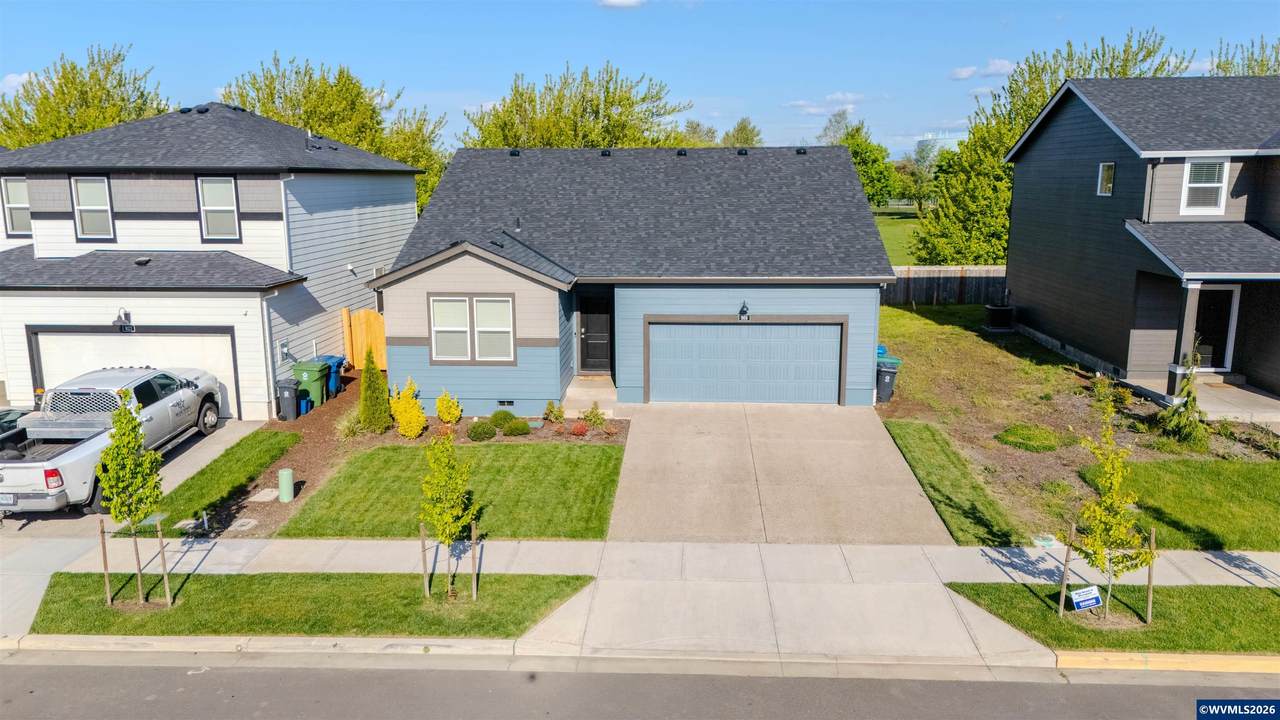 966 Sparrow St - Photo 1