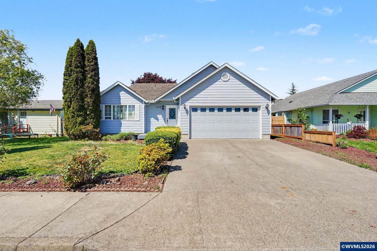 740 Lacey St - Photo 1
