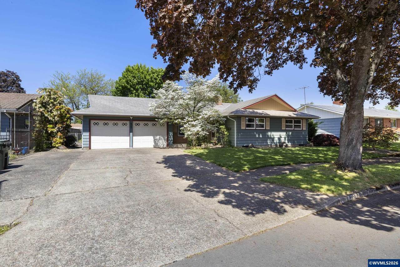 427 Wilshire Dr - Photo 1