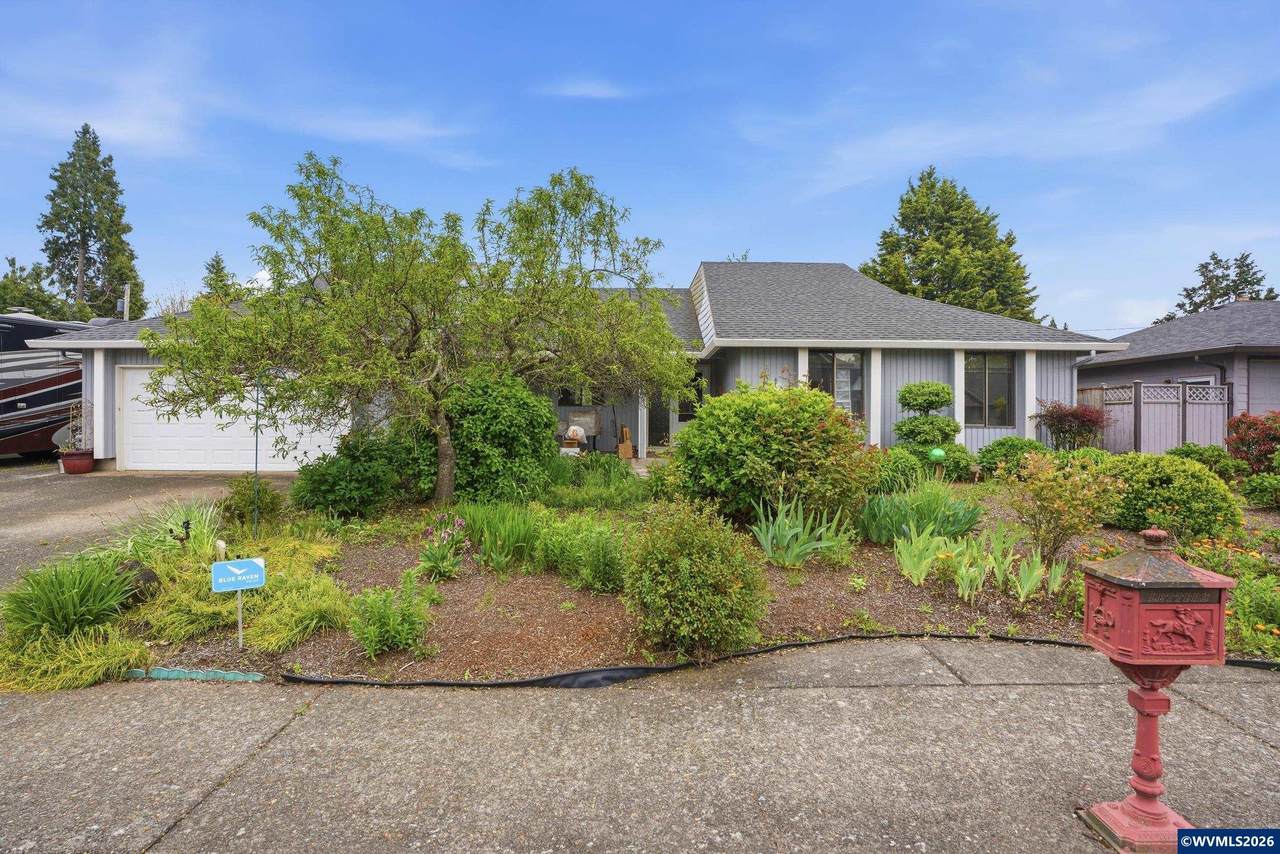 342 Mclaughlin Dr - Photo 1