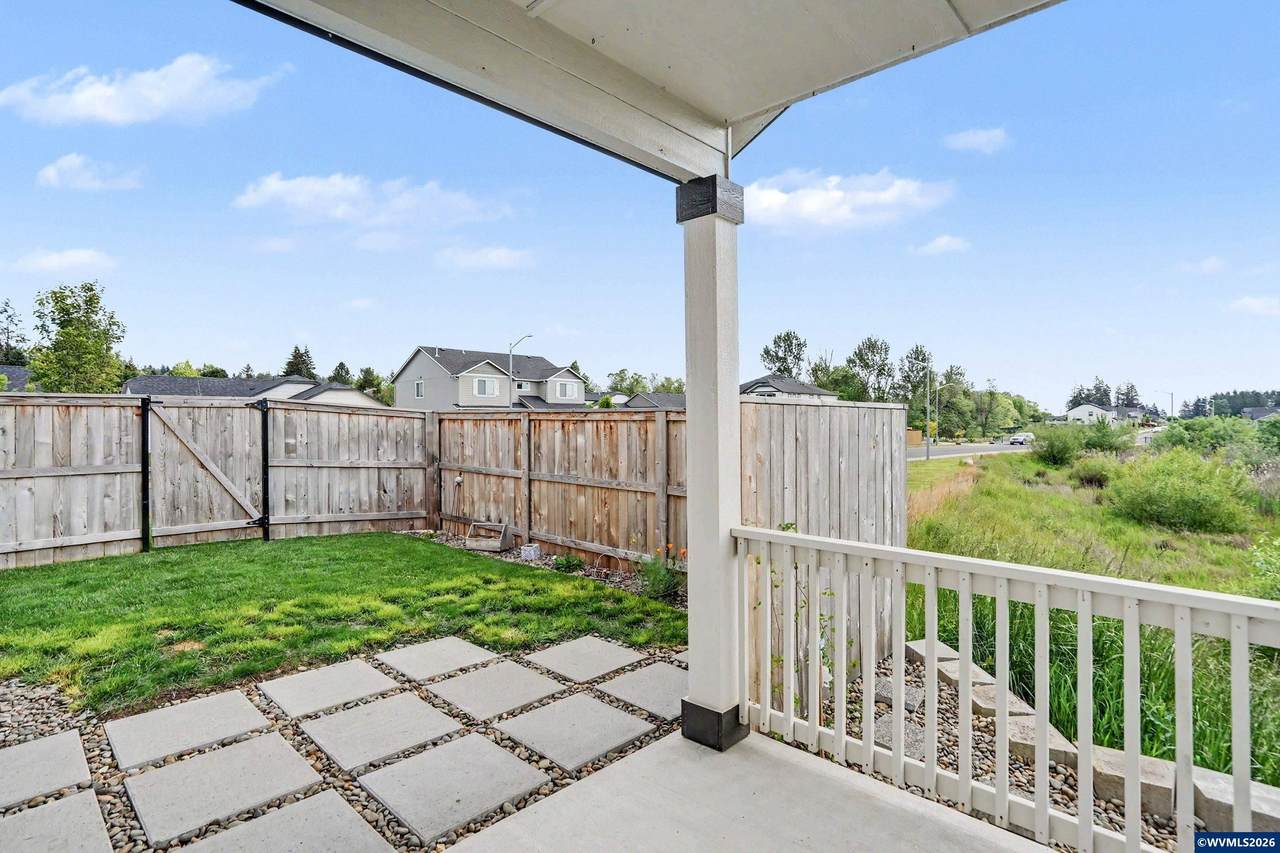 2824 23rd Av - Photo 1