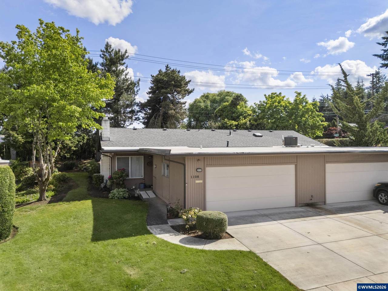 1108 Karen Wy - Photo 1