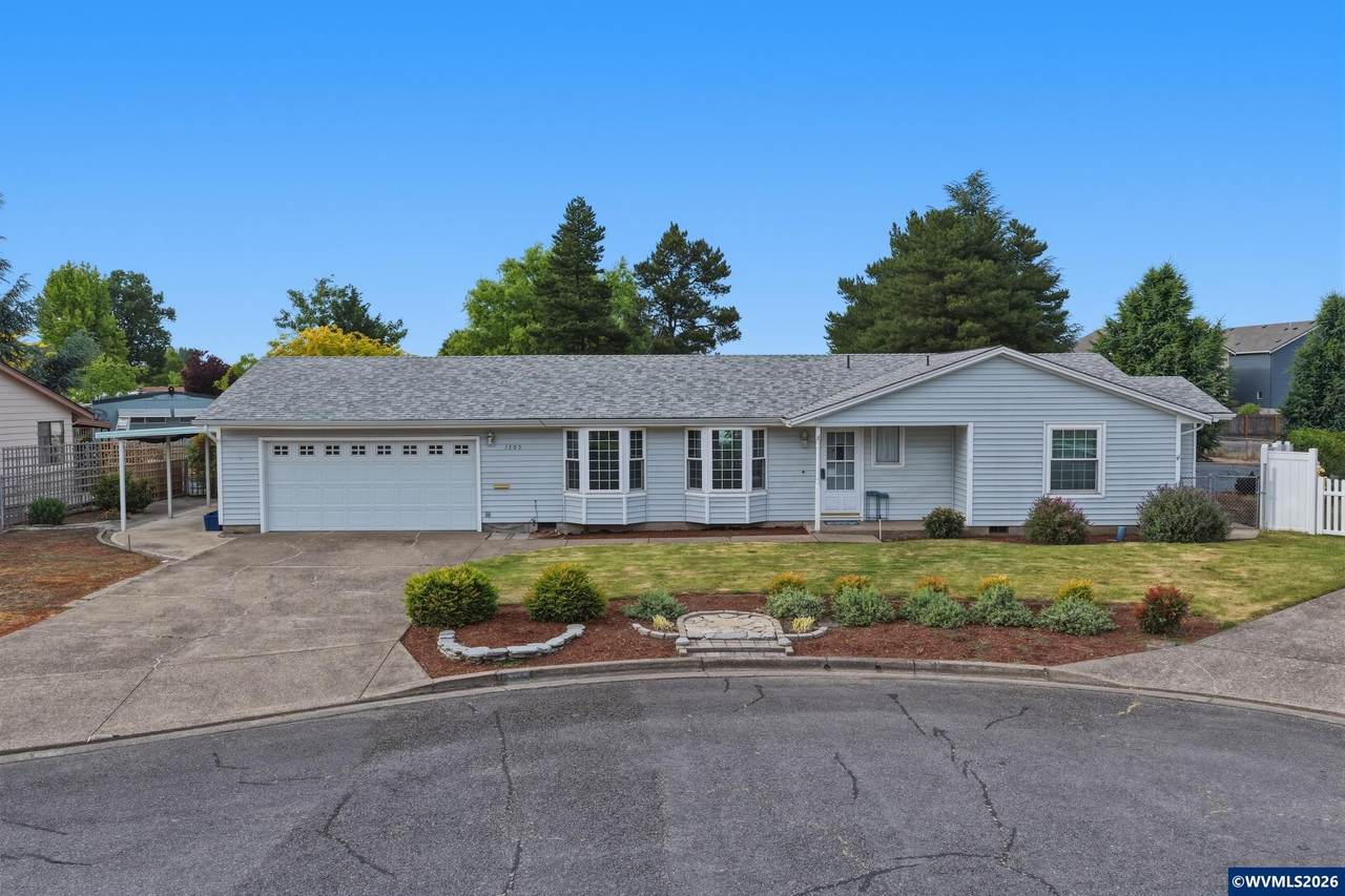 1305 Mulberry Dr - Photo 1