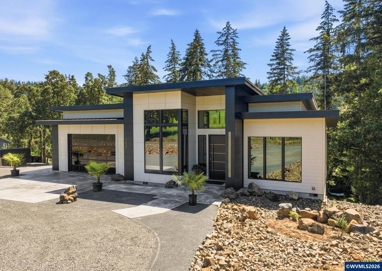 17526 Abiqua Rd - Photo 1