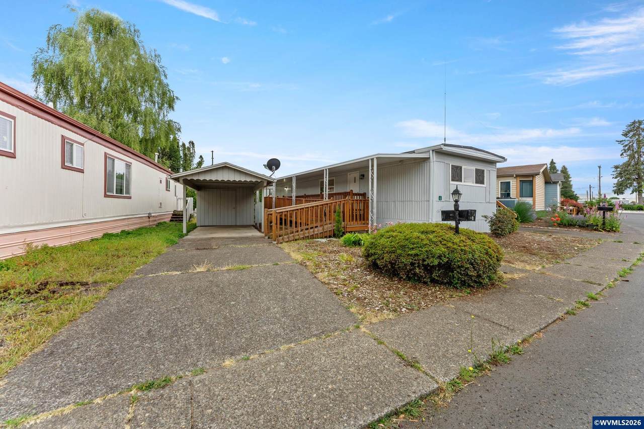 570 10th - Photo 1