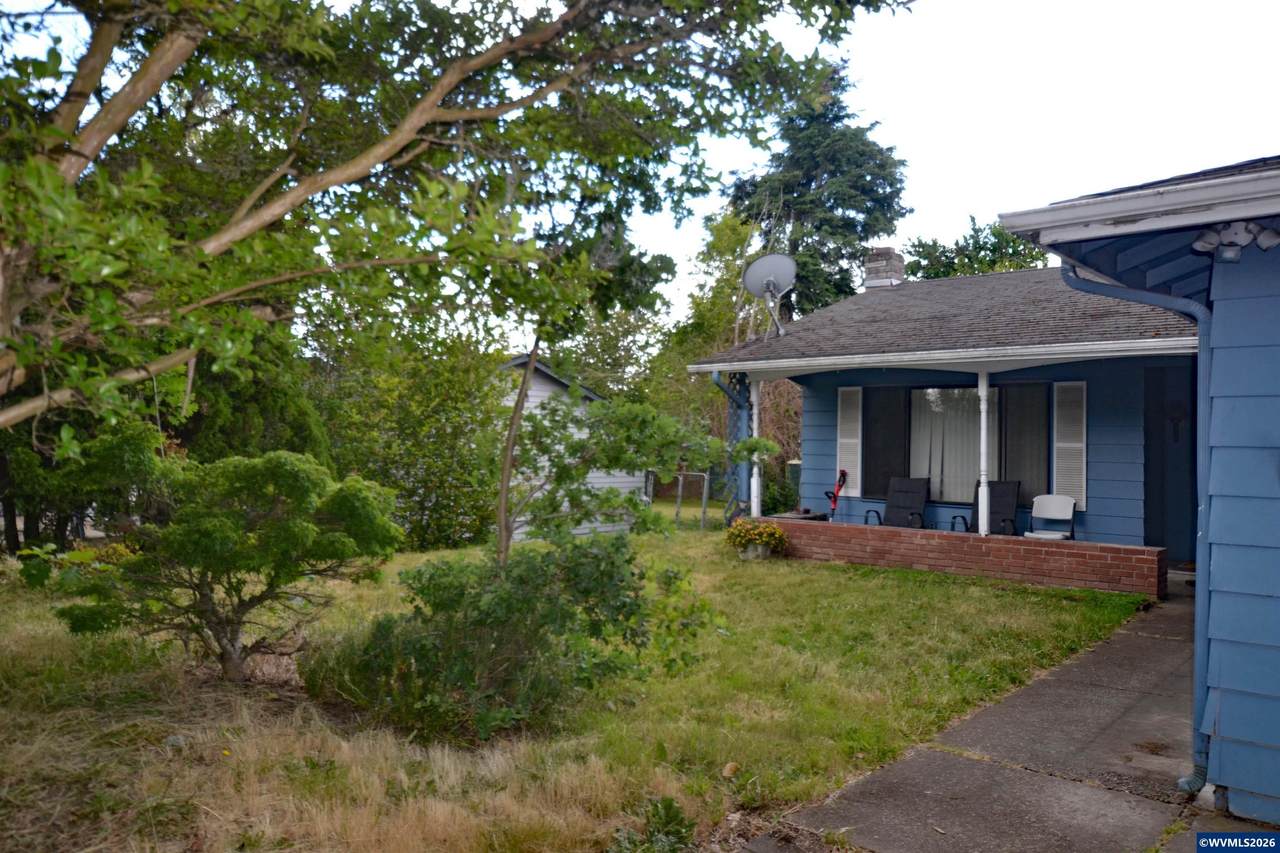 1264 Lockhaven Dr - Photo 1