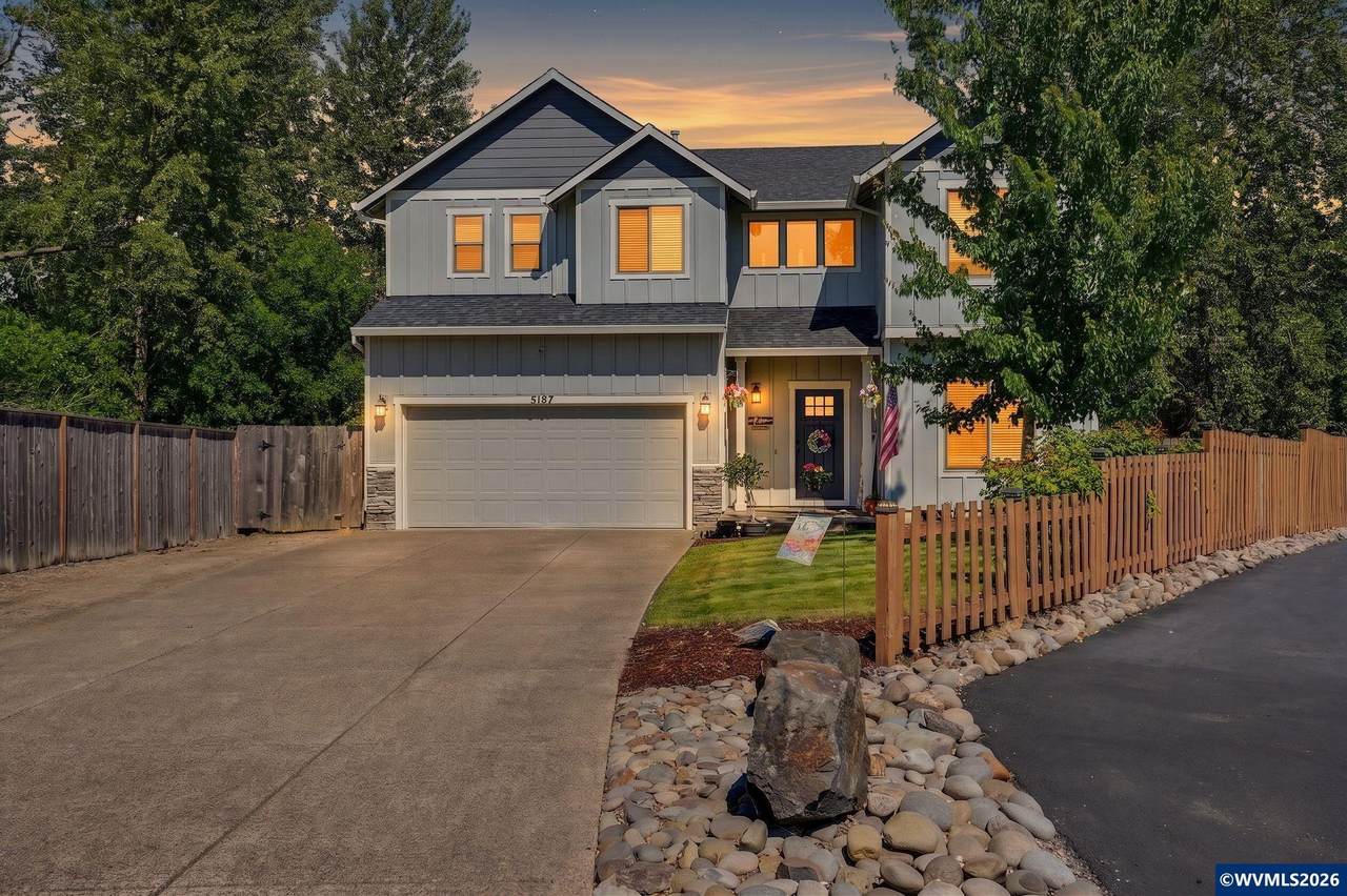 3187 Beatrice Av - Photo 1