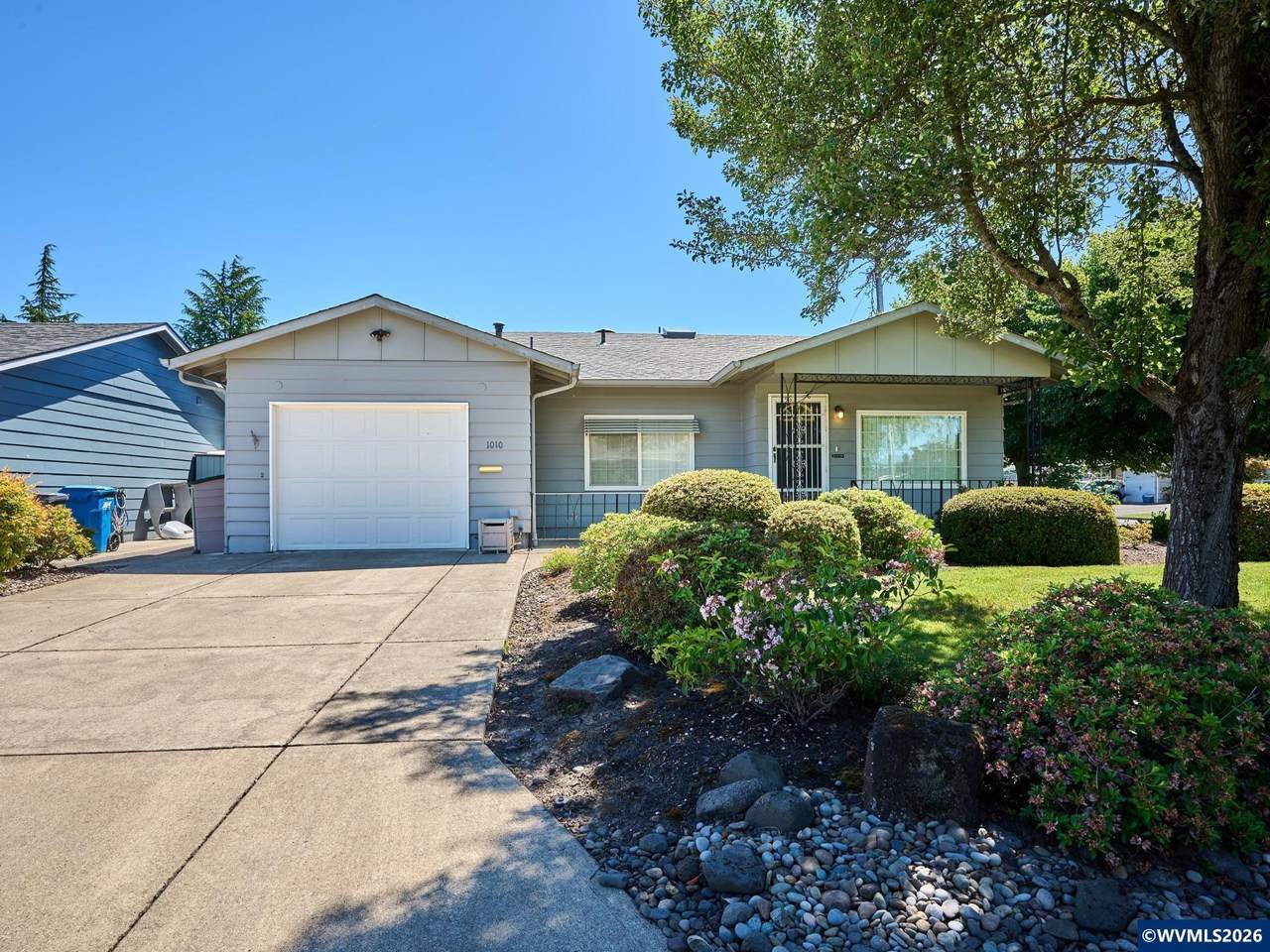 1010 Randolph Rd - Photo 1