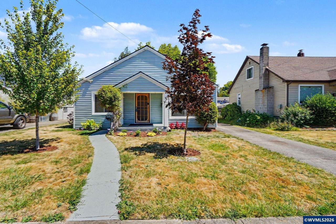 204 24th St - Photo 1