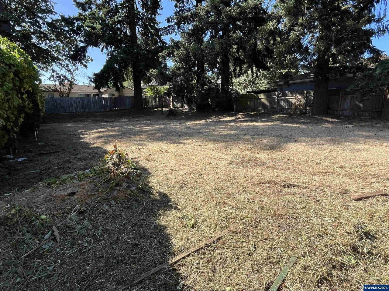 531 Riverview - Photo 1