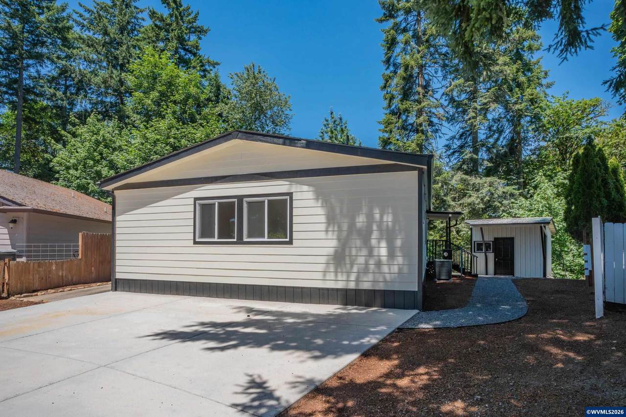 1598 40th Ln - Photo 1