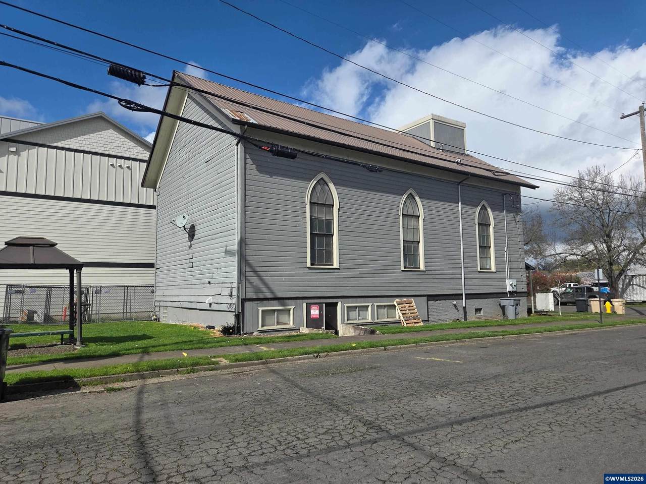 https://bt-photos.global.ssl.fastly.net/salem/1280_boomver_1_842704-2.jpg