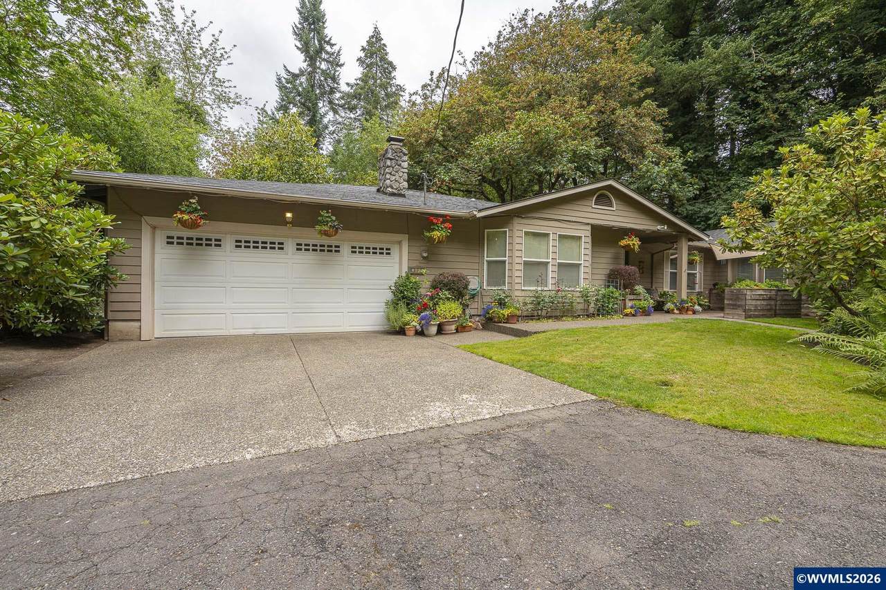 3864 Spring St - Photo 1