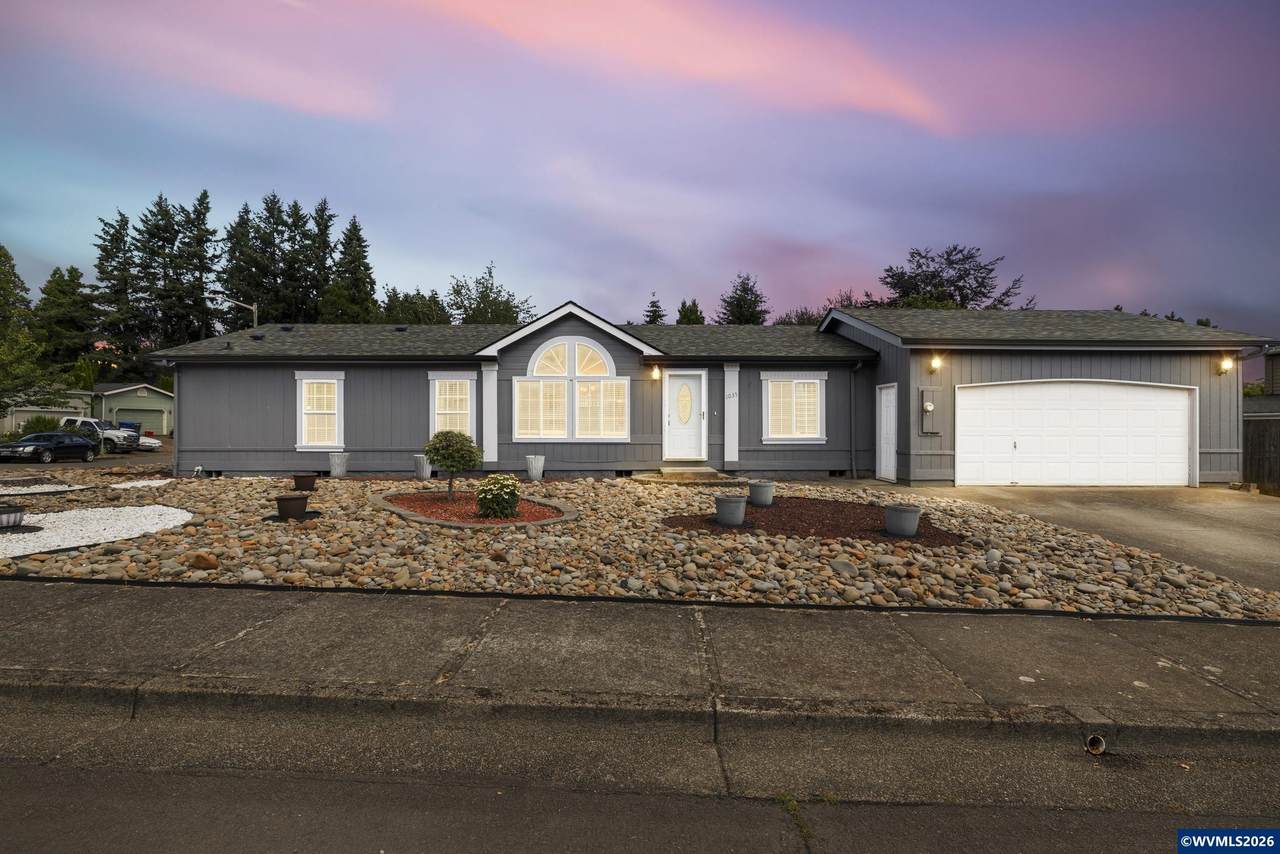 1035 Cedar Hill Ct - Photo 1