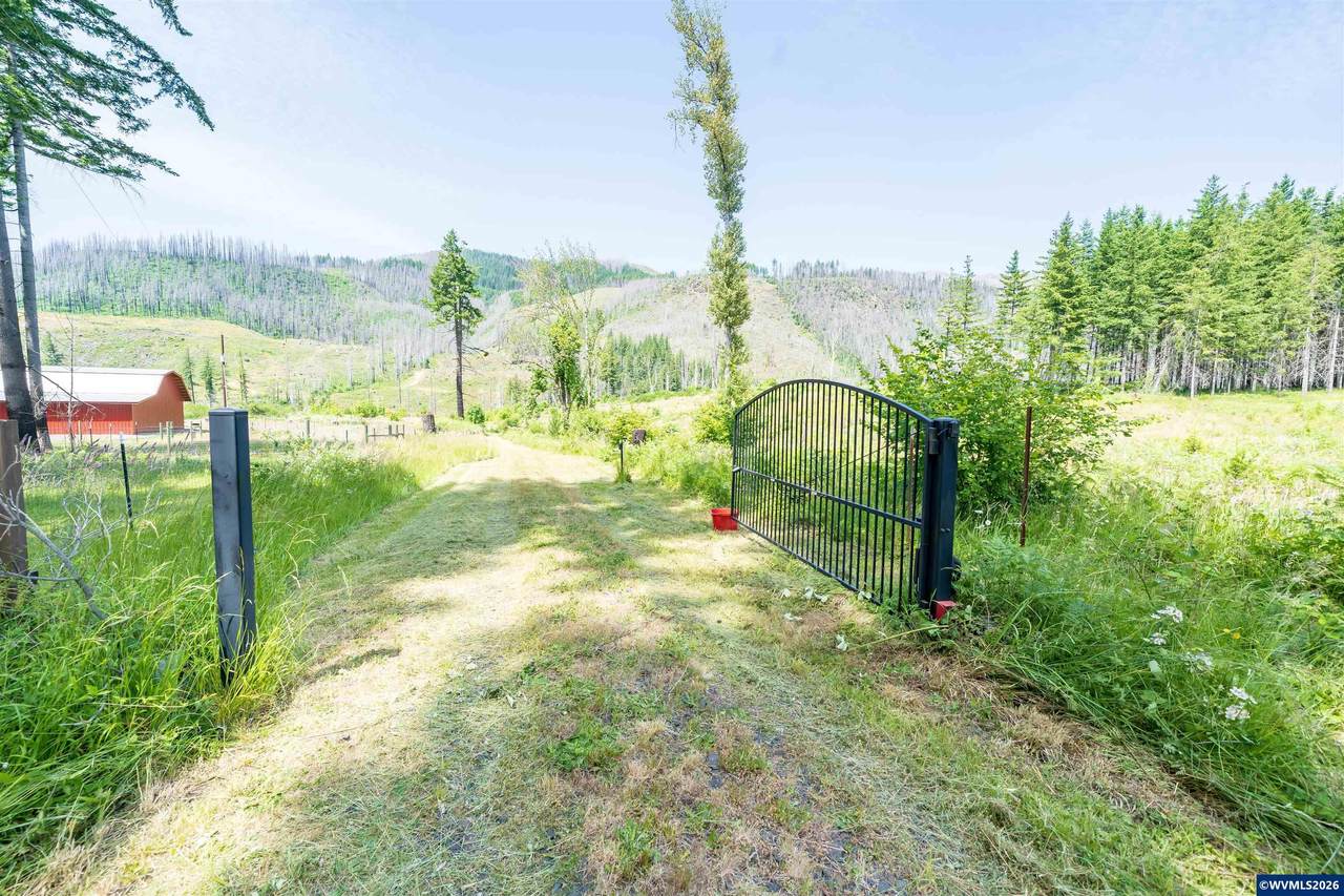 51789 Gates Bridge - Photo 1