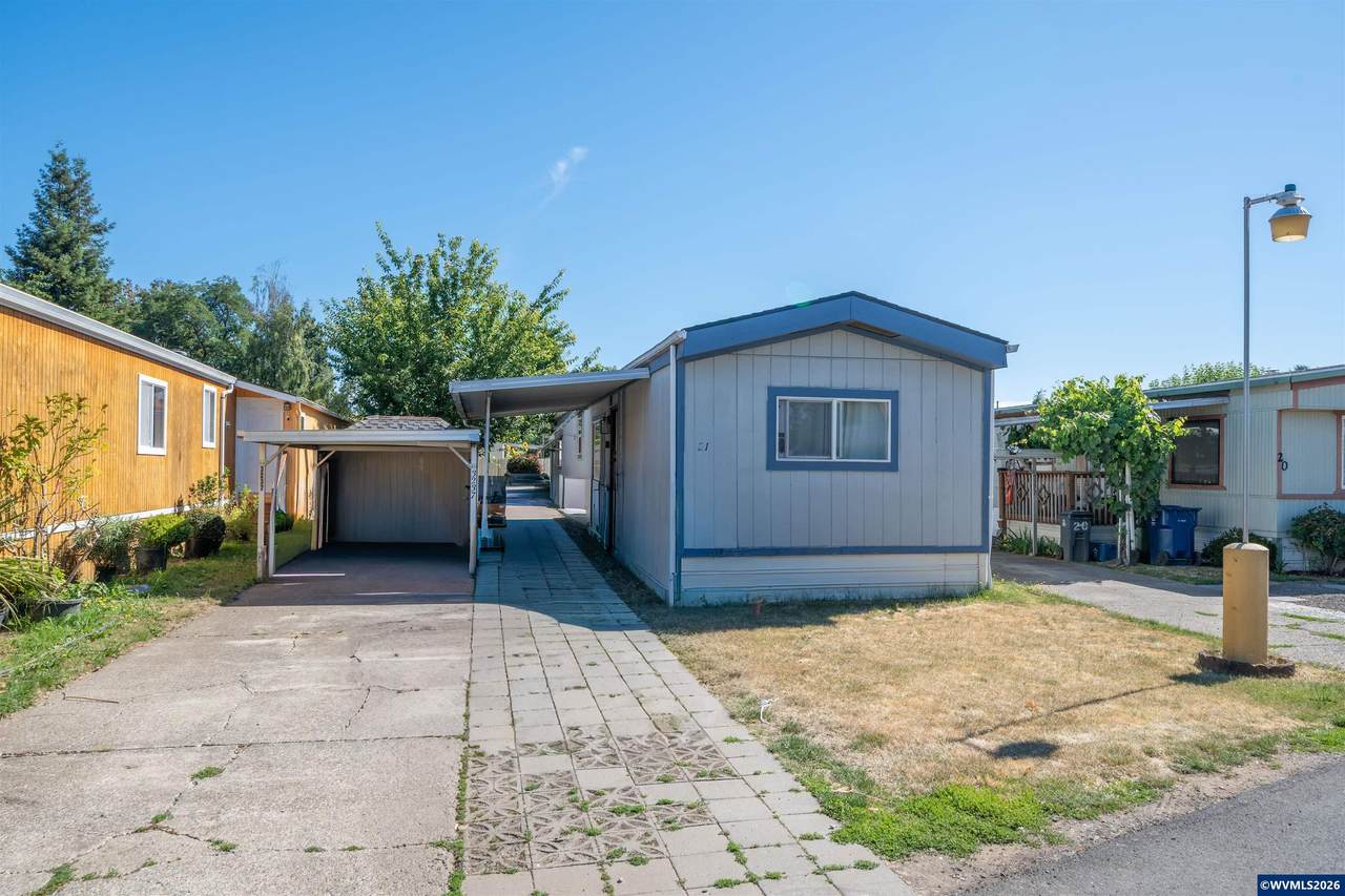 3237 Elm - Photo 1