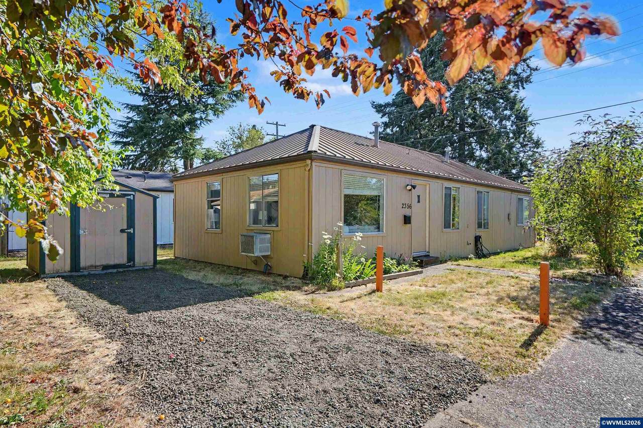 2356 Lincoln - Photo 1