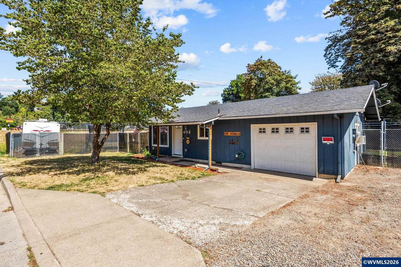 402 Ivy Rd - Photo 1