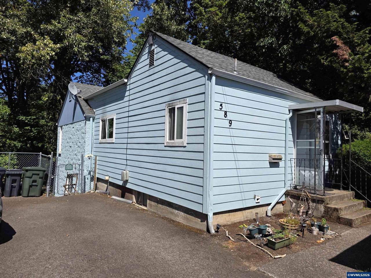 589 Knapp - Photo 1
