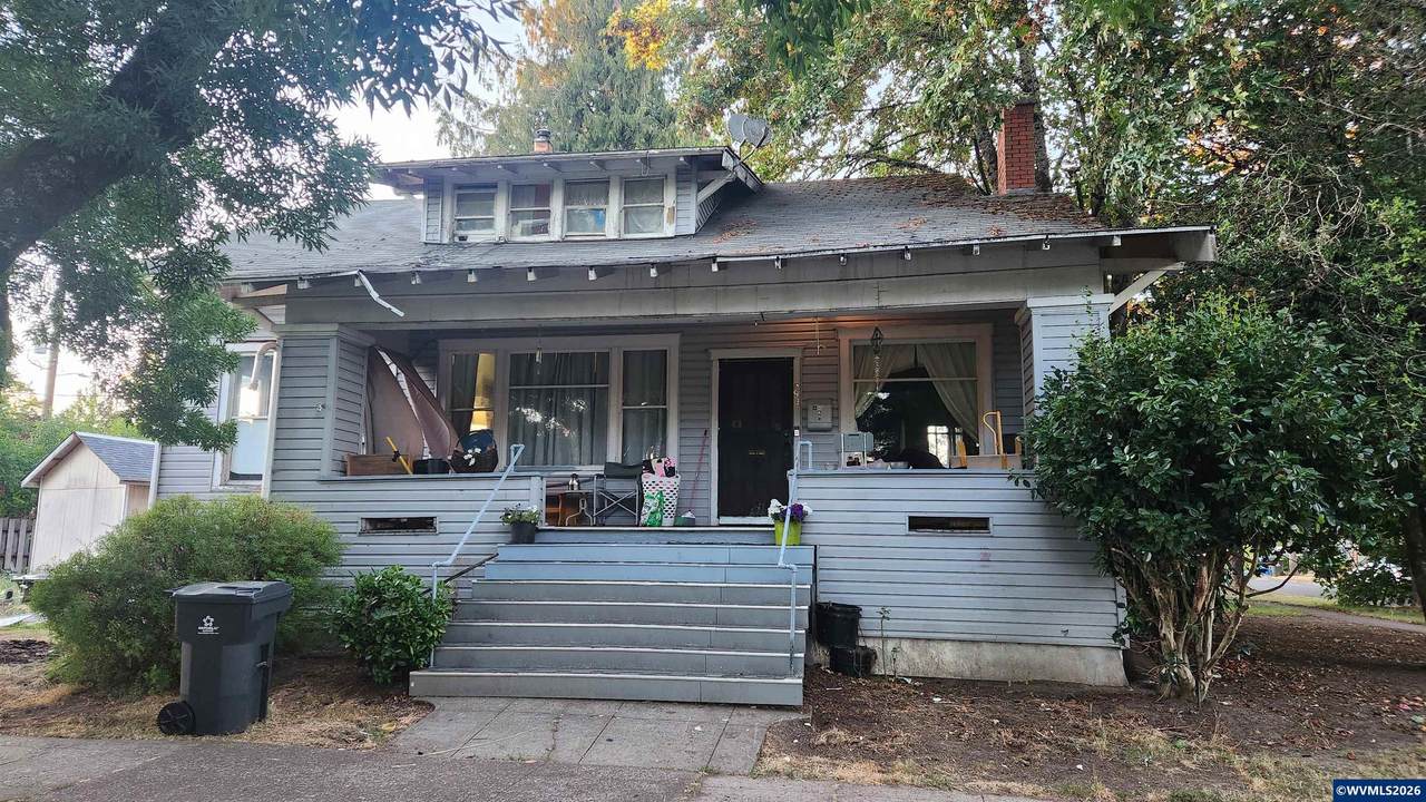 691 Highland Av - Photo 1
