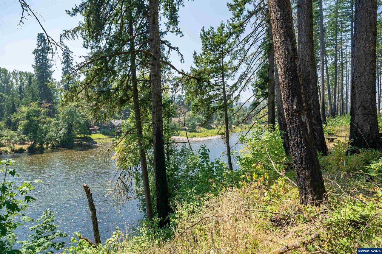 https://bt-photos.global.ssl.fastly.net/salem/1280_boomver_1_844561-2.jpg