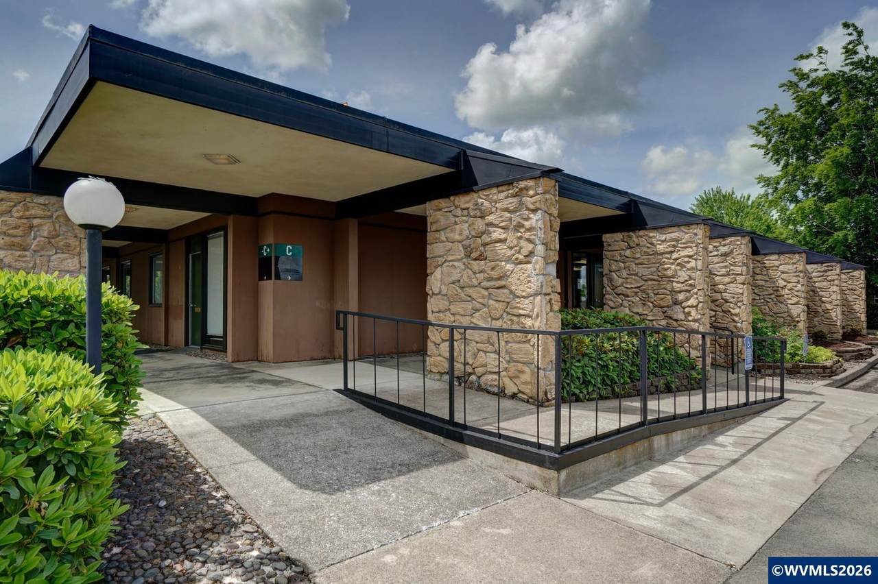 2715 Willetta - Photo 1
