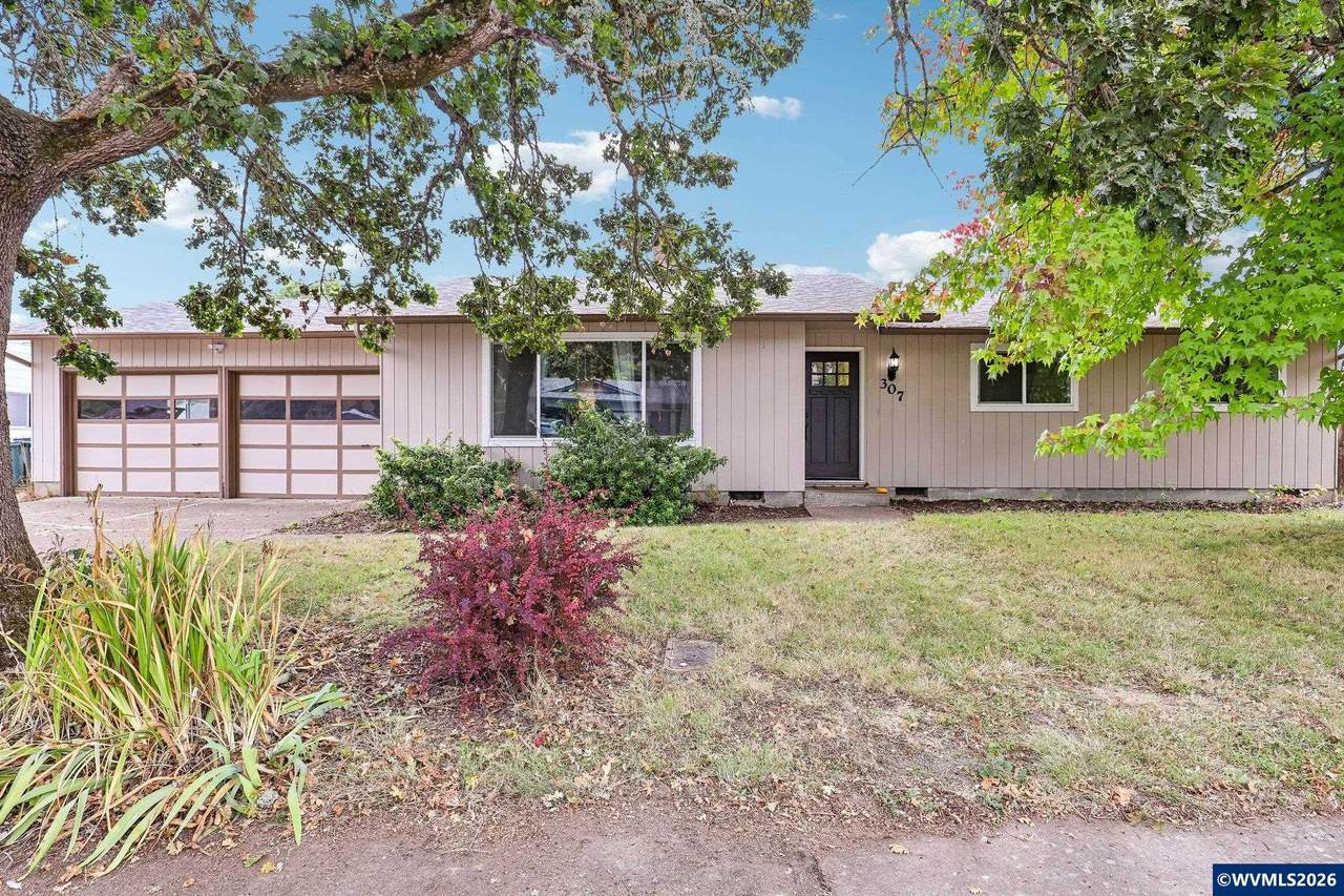 307 Atwater St - Photo 1