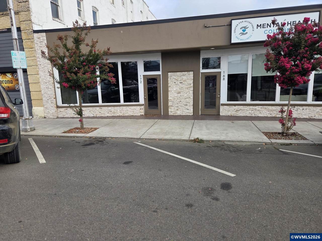172 Court - Photo 1