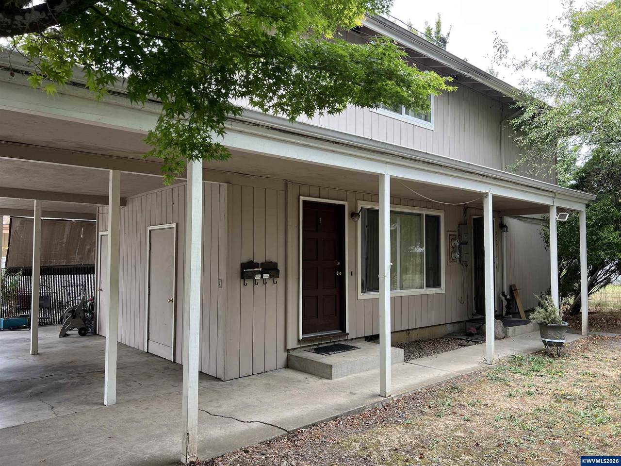 555-557 Oak - Photo 1