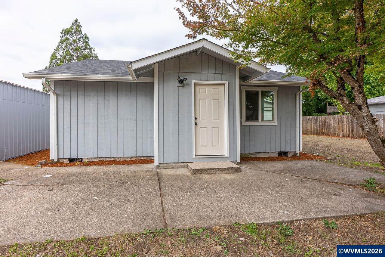 1850 9th St - Photo 1