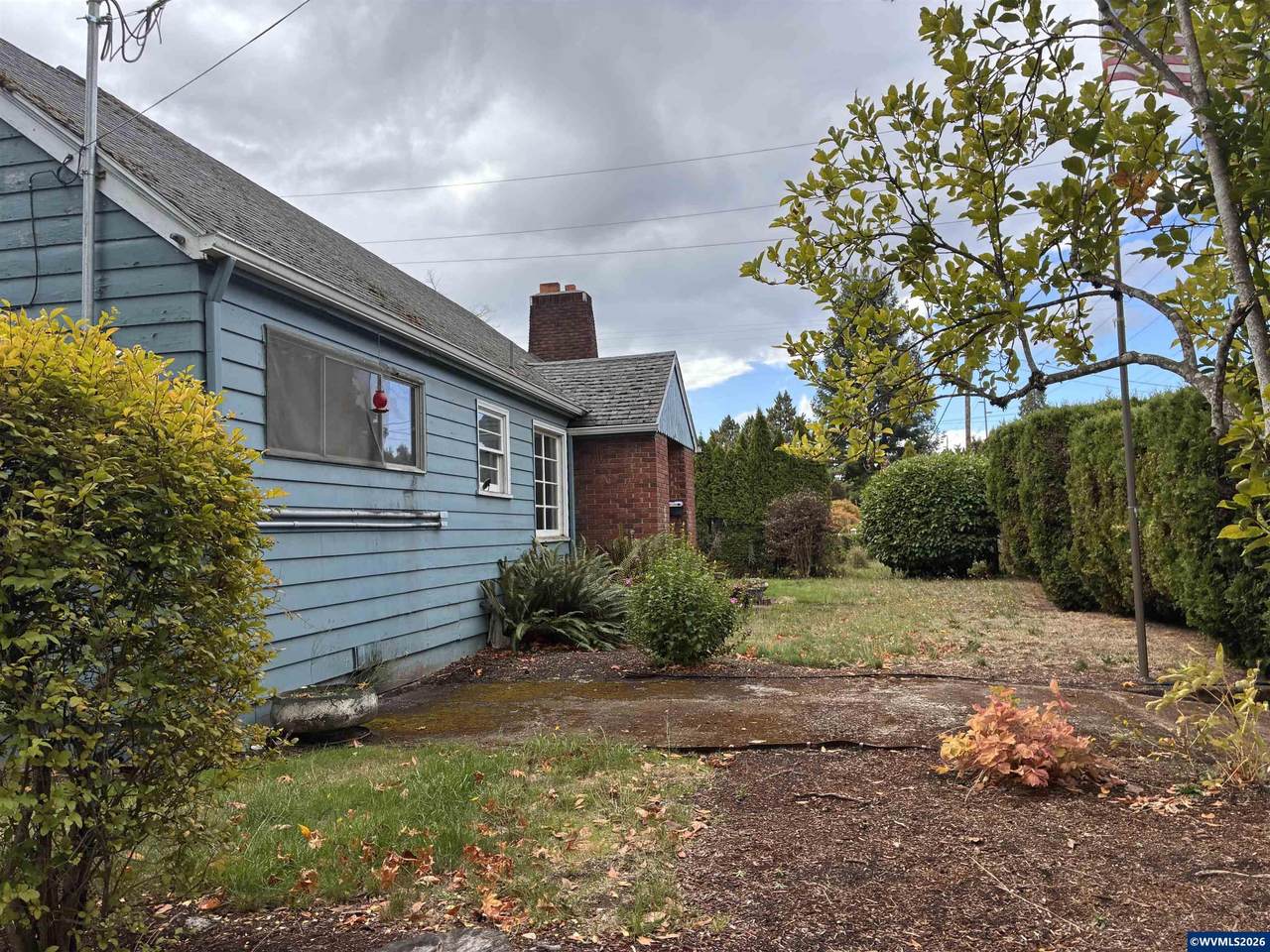 857 Monmouth St - Photo 1
