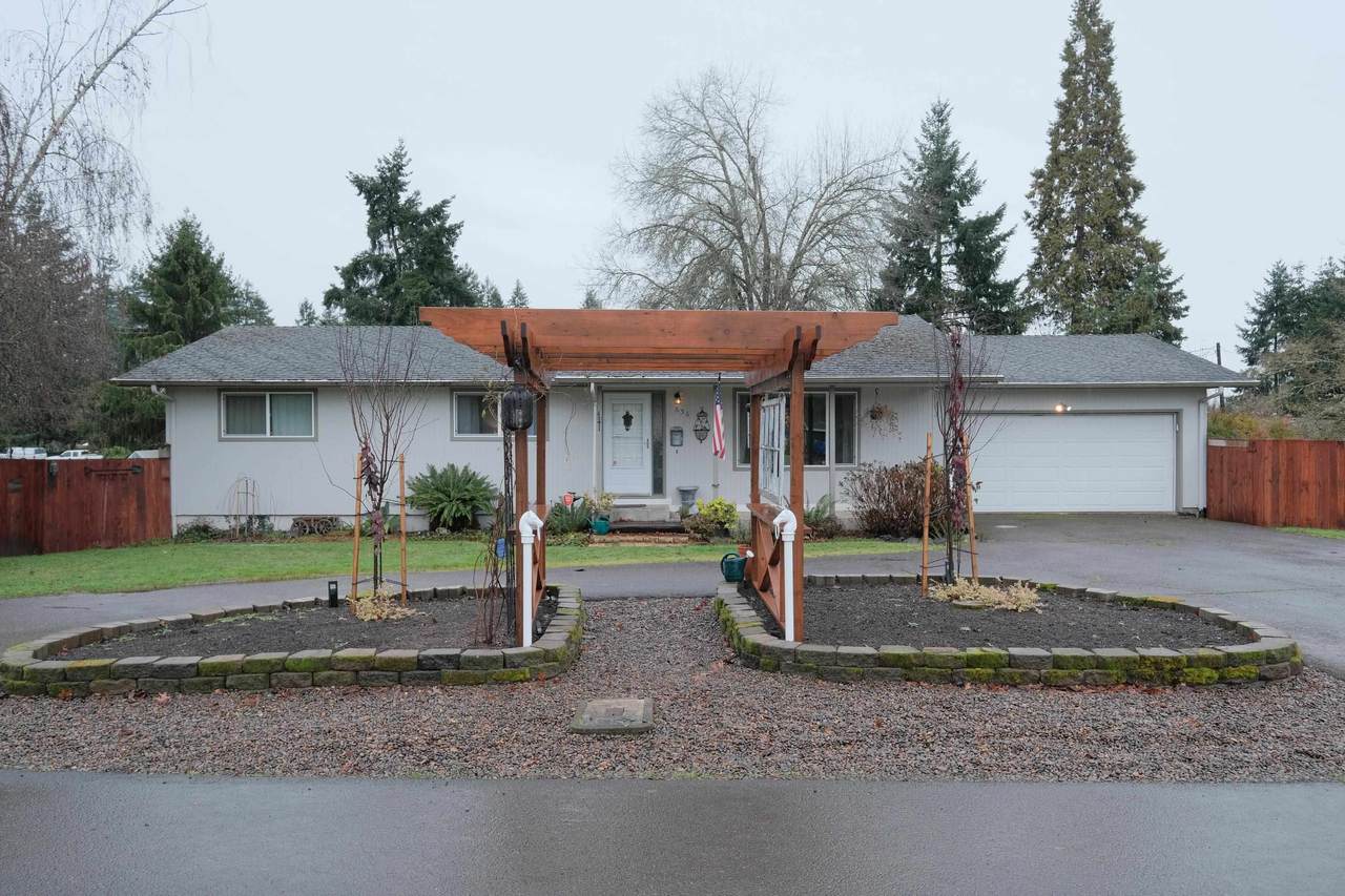 656 E Thornton Lake Dr - Photo 1