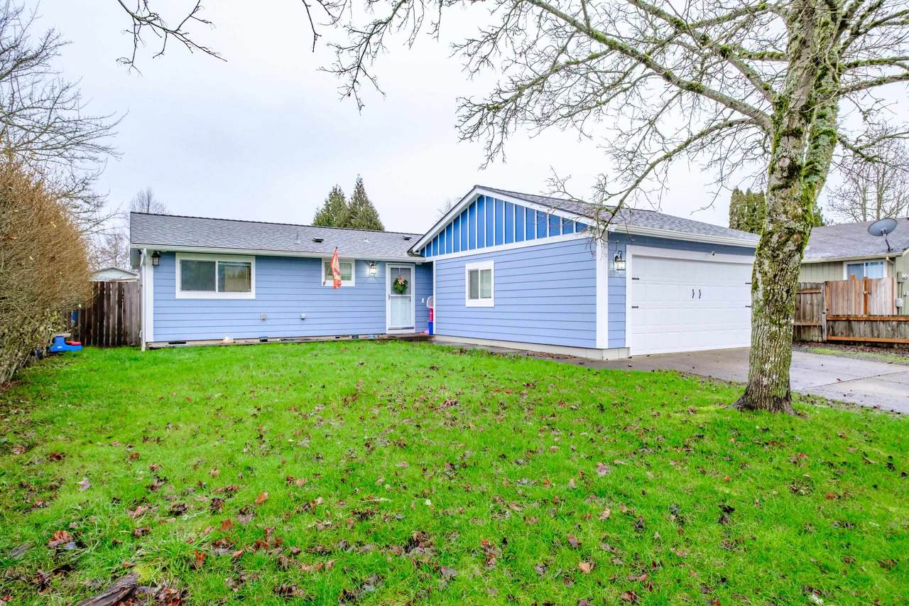3318 Foxglove St - Photo 1