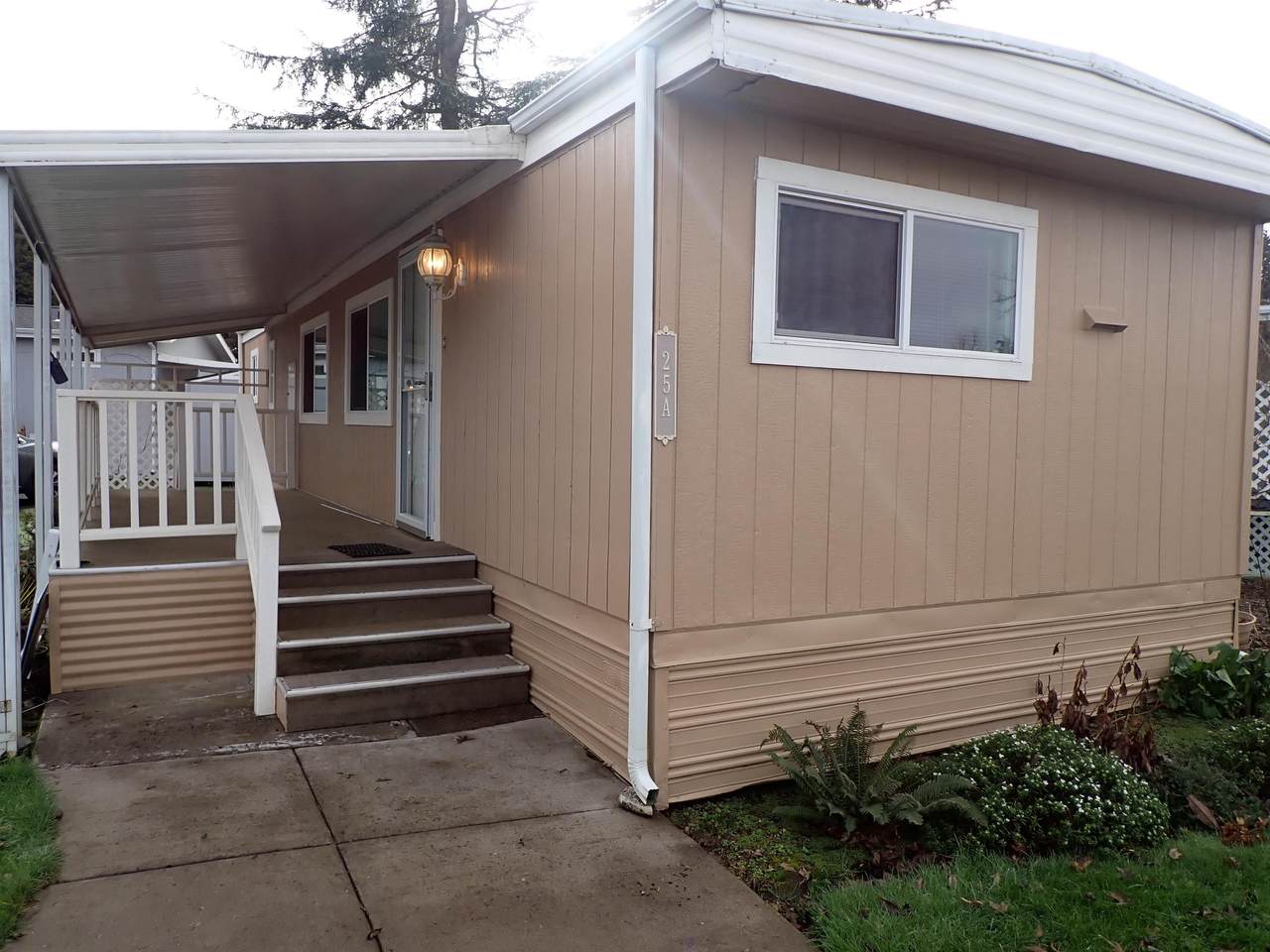 2200 Lancaster (25A) - Photo 1