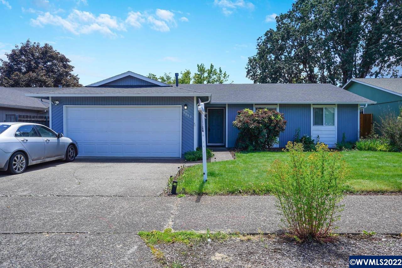2052 Maplewood Ct - Photo 1