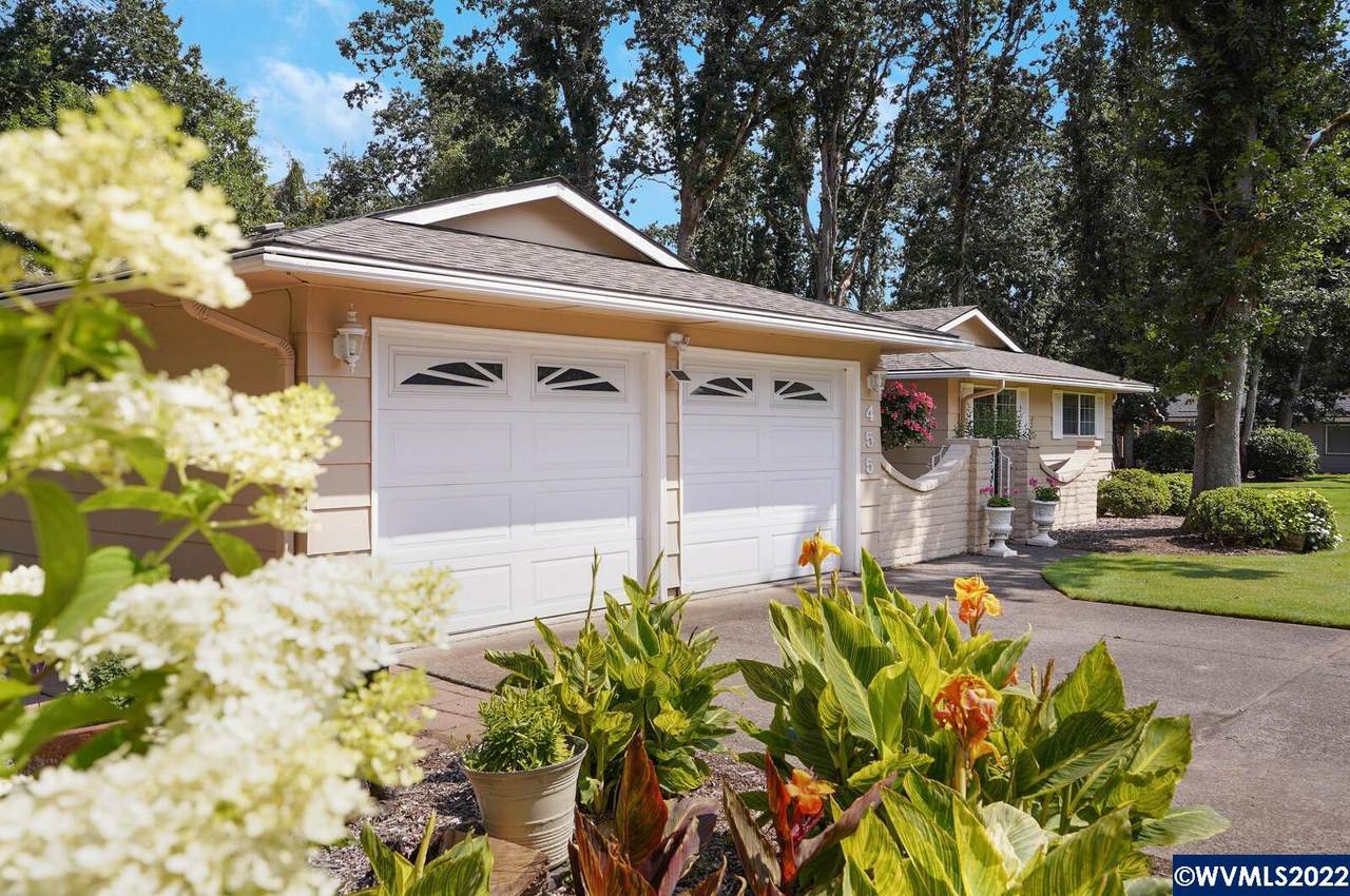 455 Michael Wy - Photo 1