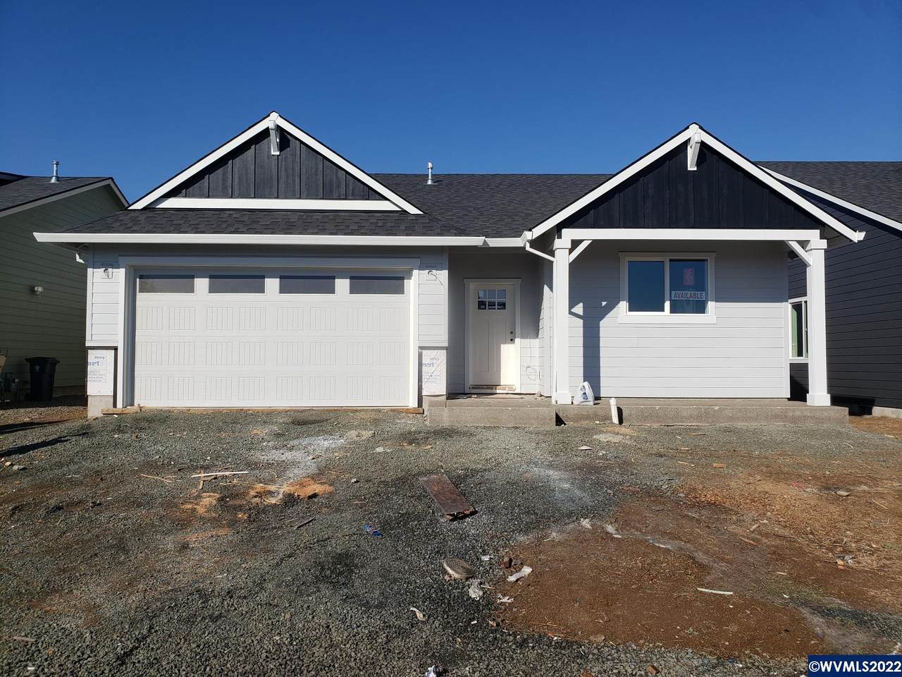 584 Evergreen Av - Photo 1