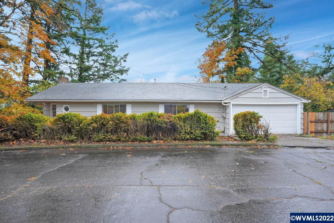 1790 Fair Oaks Wy - Photo 1