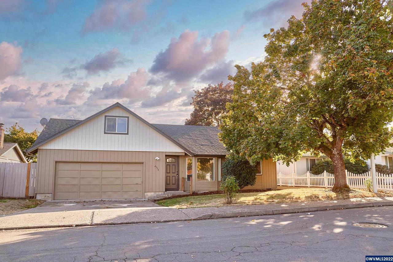 4556 Blue Sky Ct - Photo 1