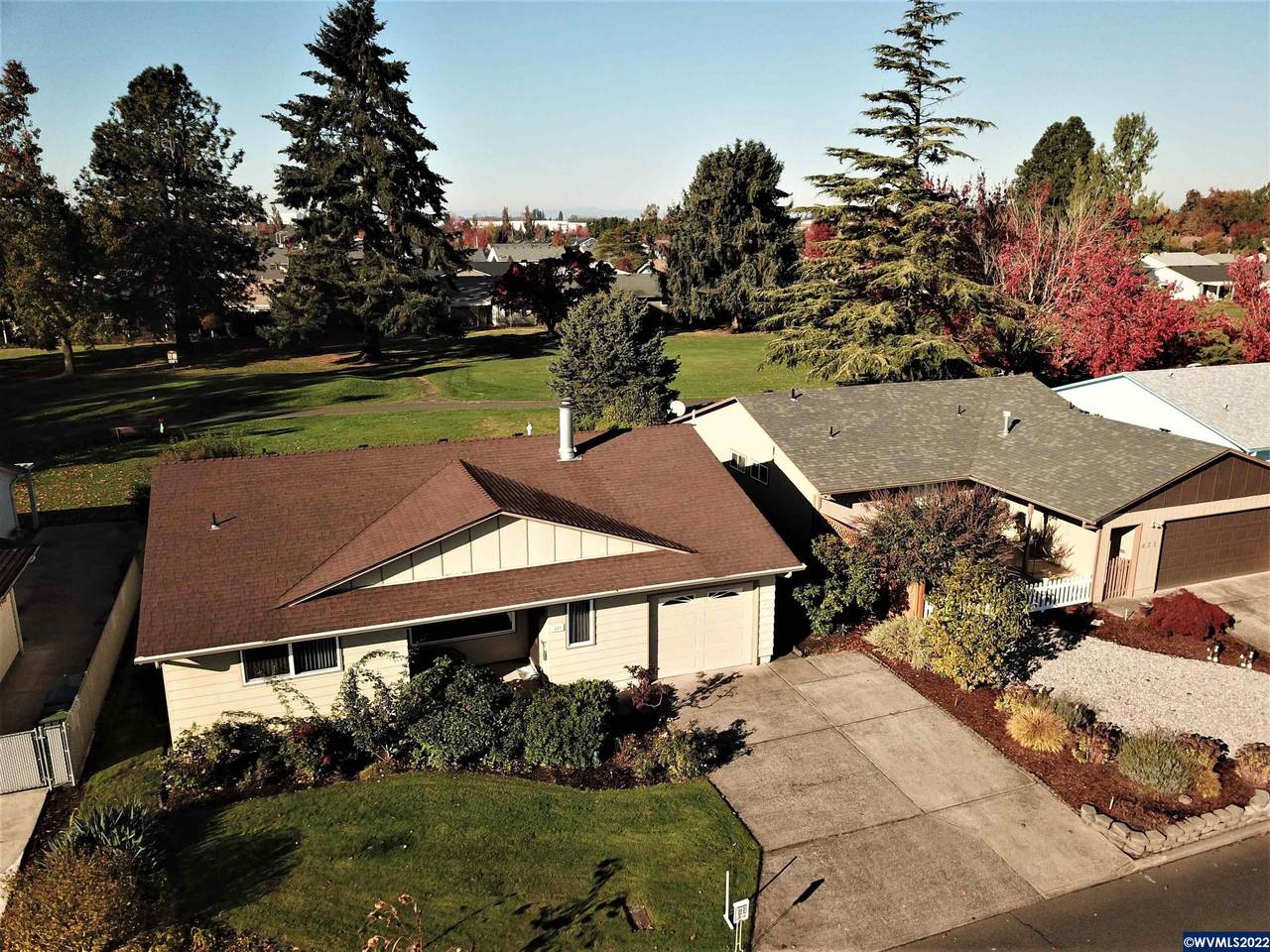 445 Clackamas Cl - Photo 1