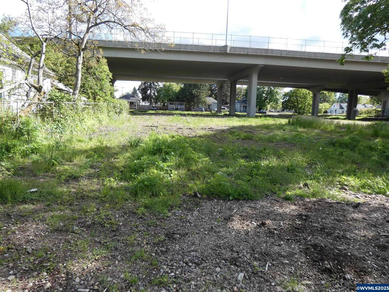 1370 Leslie - Photo 1