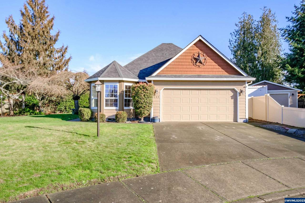 225 Northridge Ct - Photo 1